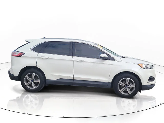 Certified Used 2020 White Ford SEL image 4