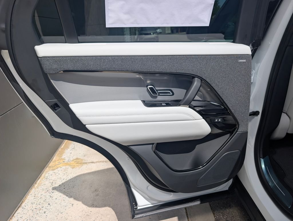 New 2026 Fuji White Land Rover SE image 18