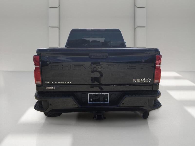 Used 2025 Black CHEVROLET 4WD CREW CAB 159" HIGH COUNTRY image 4