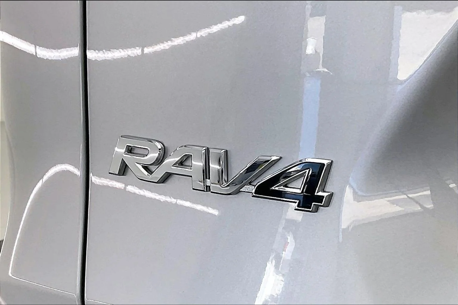 Used 2022 Silver Sky Metallic Toyota LE image 30
