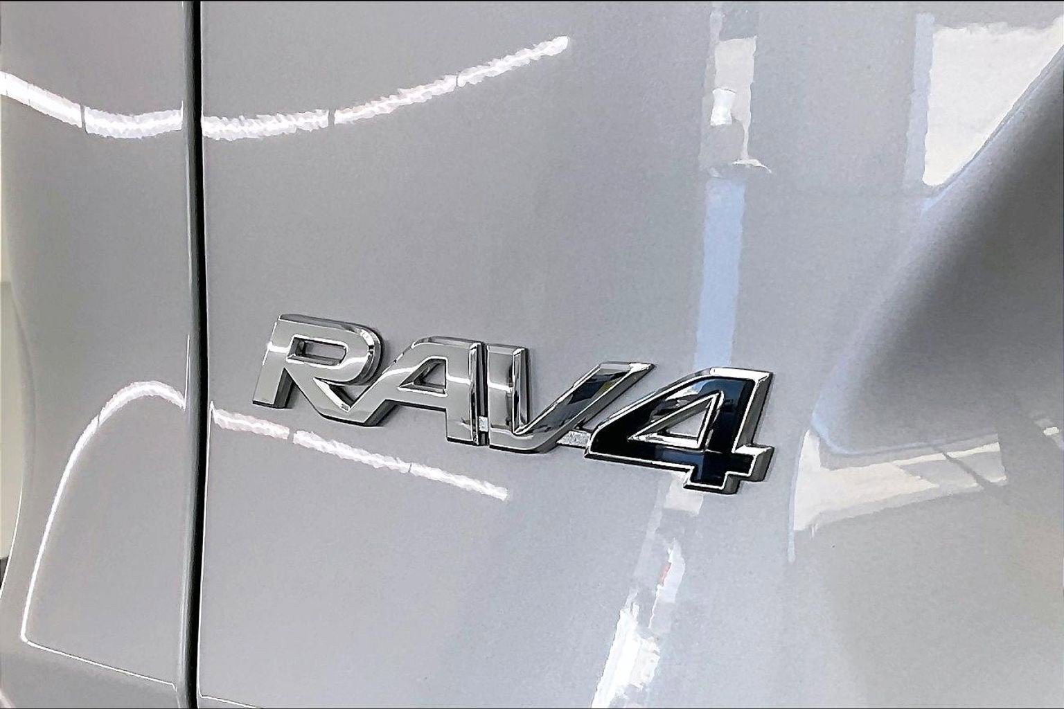 Used 2022 Silver Sky Metallic Toyota LE image 30
