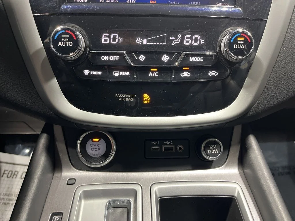 Used 2020 Super Black Metallic Nissan SL image 23
