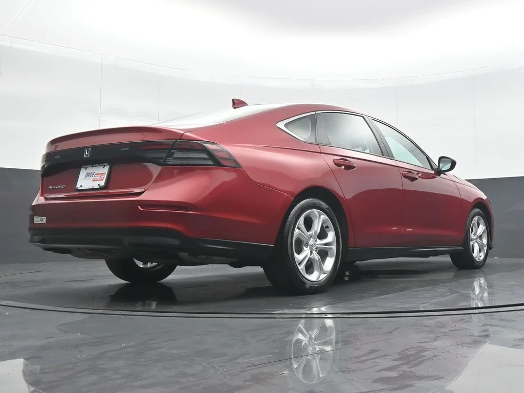 Used 2024  Honda LX image 30