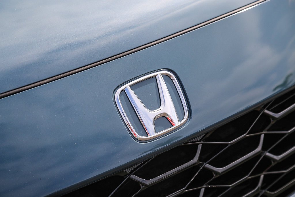 New 2027 Nordic Forest Pearl Honda EX-L image 12