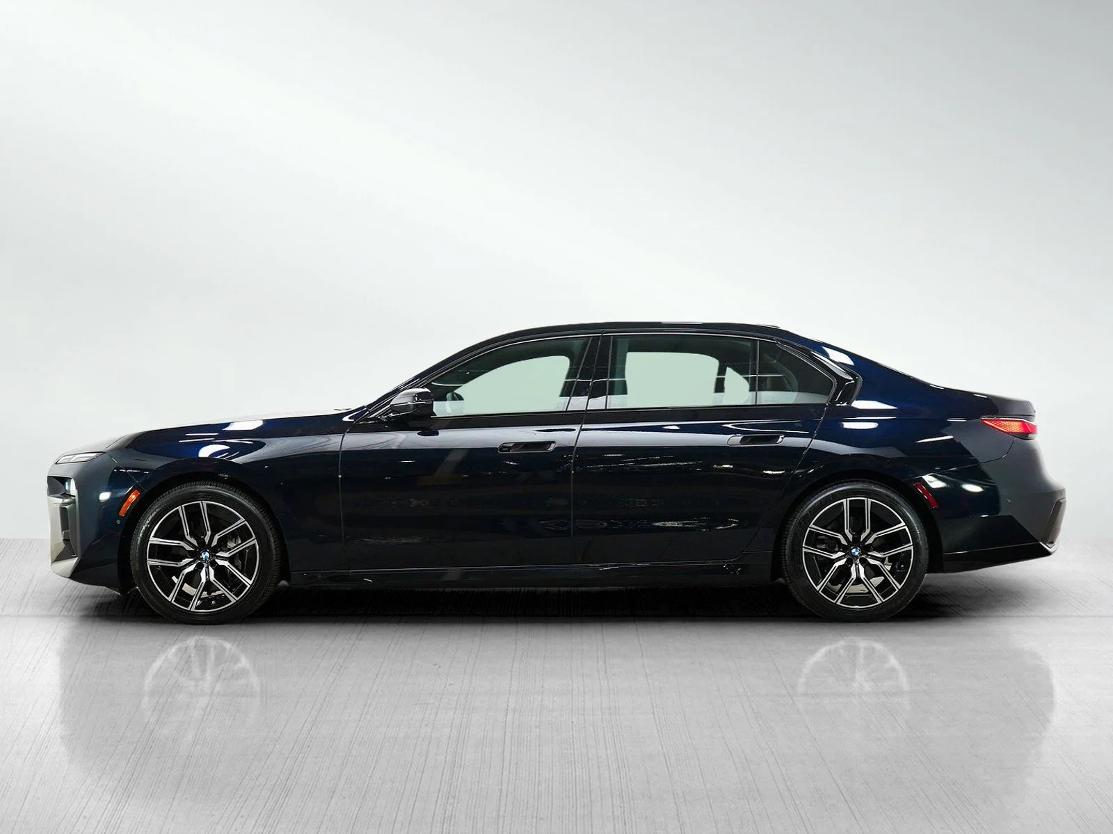 Used 2025 BMW 7 Series 740i with VIN WBA33EH00SCU56570 for sale in Wayzata, Minnesota