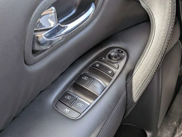 Used 2022 Gray Nissan SV image 20