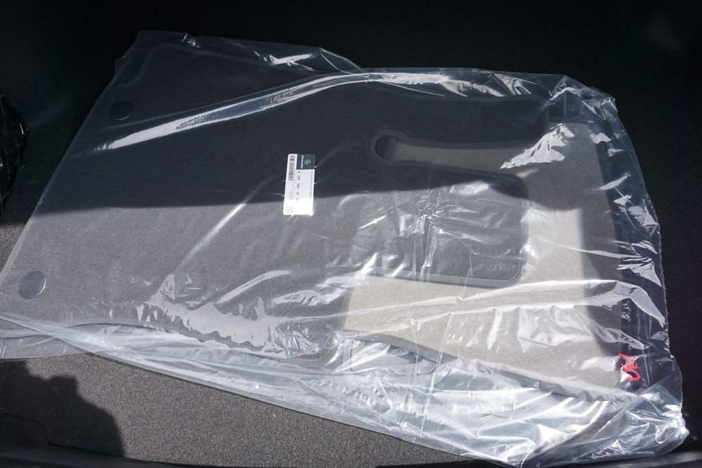 Used 2025 Graphite Gray Metallic Mercedes-Benz C 300 image 73