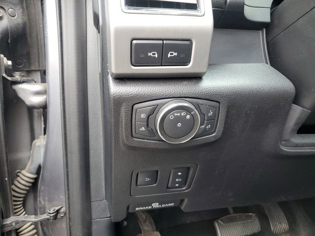 Used 2021  Ford Platinum image 18