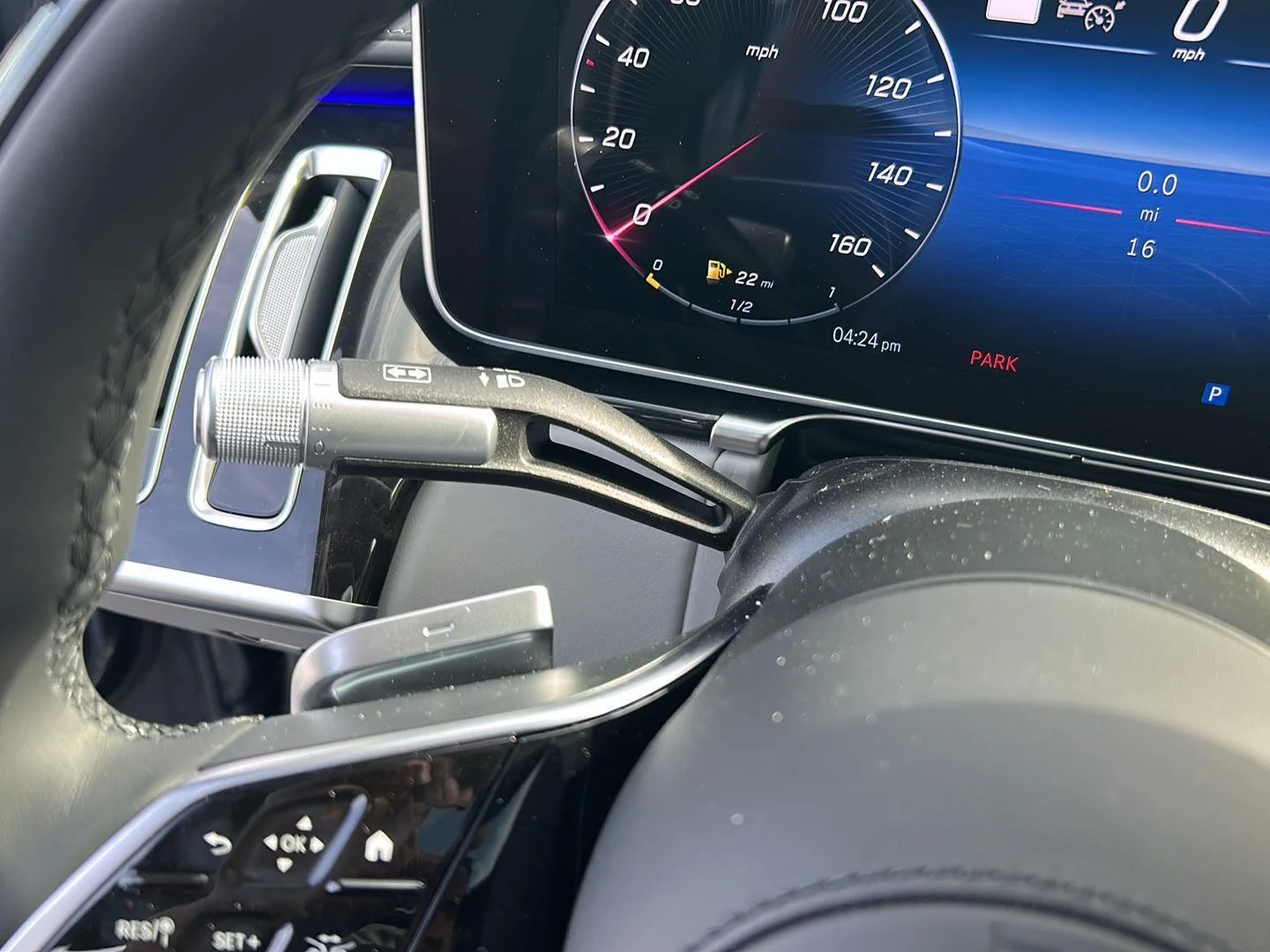 New 2026 Selenite Grey Metallic Mercedes-Benz S 580 image 18