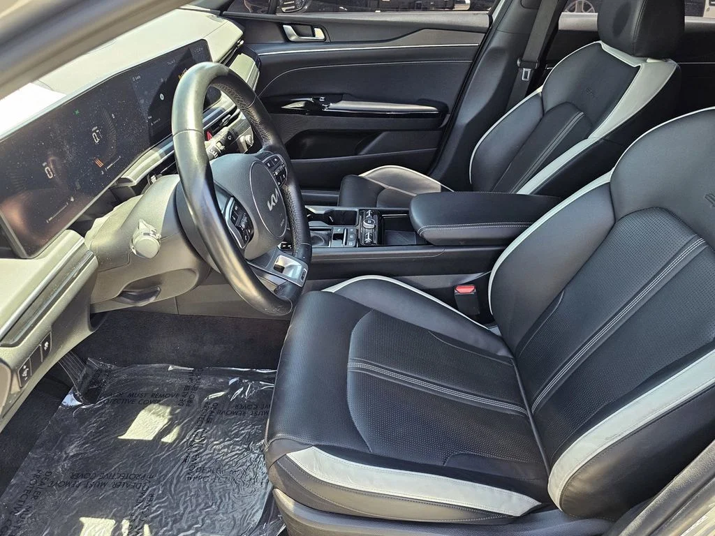 Used 2025 Wolf Gray Kia GT-Line image 22