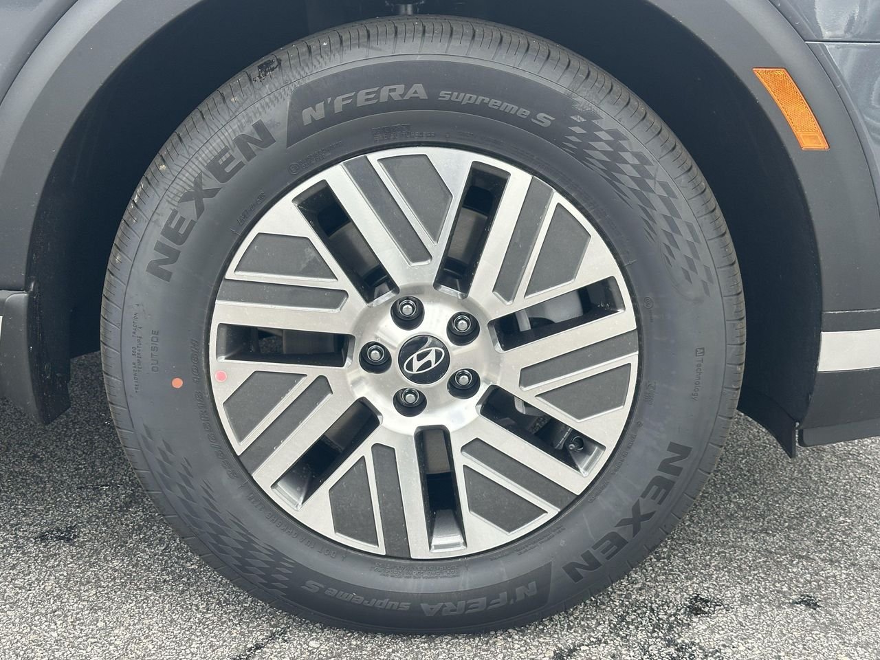 New 2027 Ecotronic Gray Pearl Hyundai Blue SEL 7P image 12