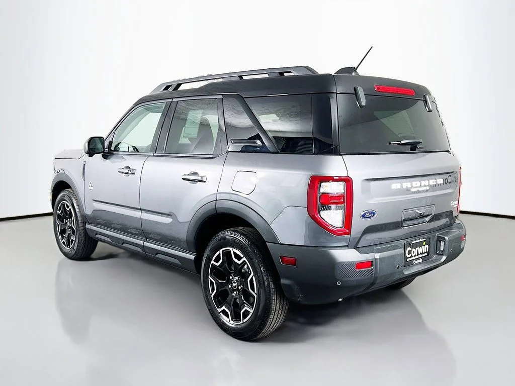 New 2025 Carbonized Gray Metallic Ford Outer Banks image 11