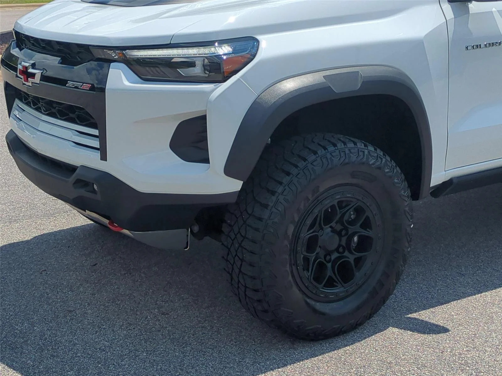 Used 2024 Summit White Chevrolet 4WD ZR2 image 9