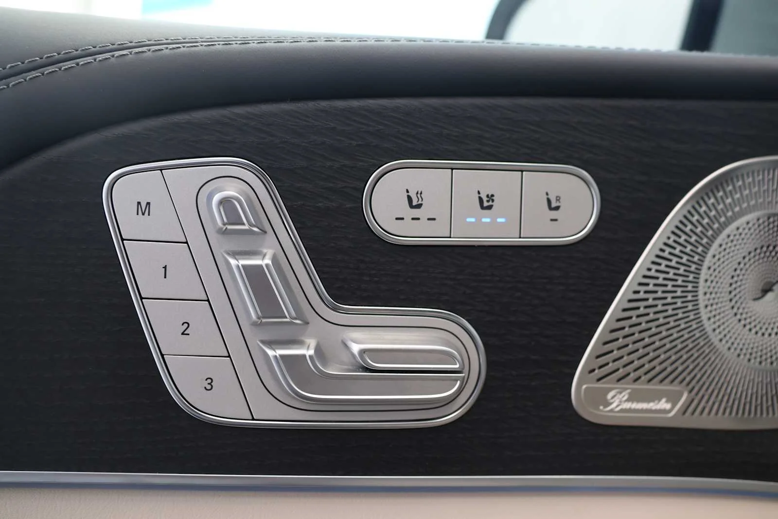 Used 2024 MANUFAKTUR Alpine Grey Mercedes-Benz AMG® GLS 63 image 12
