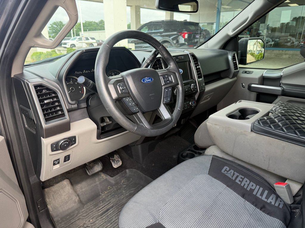 Used 2019  Ford  image 10