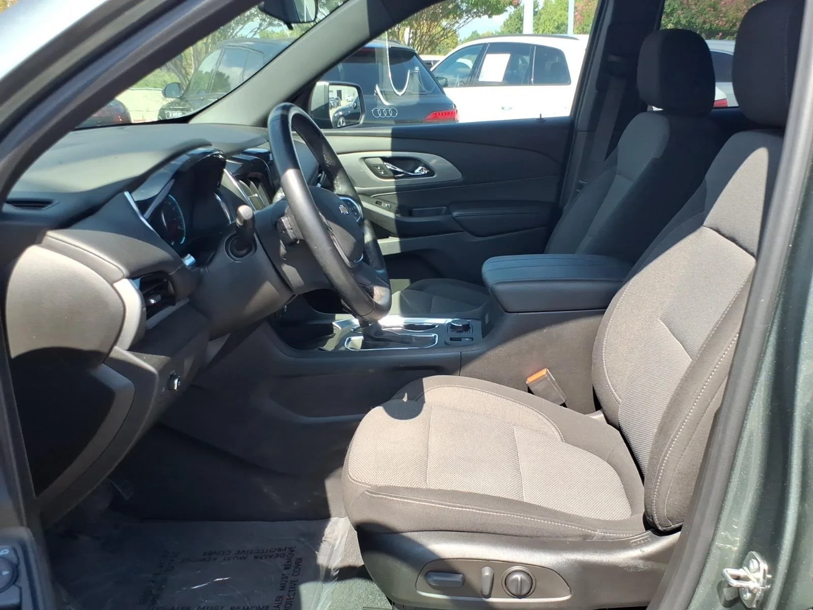 Used 2023 Silver Sage Metallic Chevrolet LT Cloth image 11