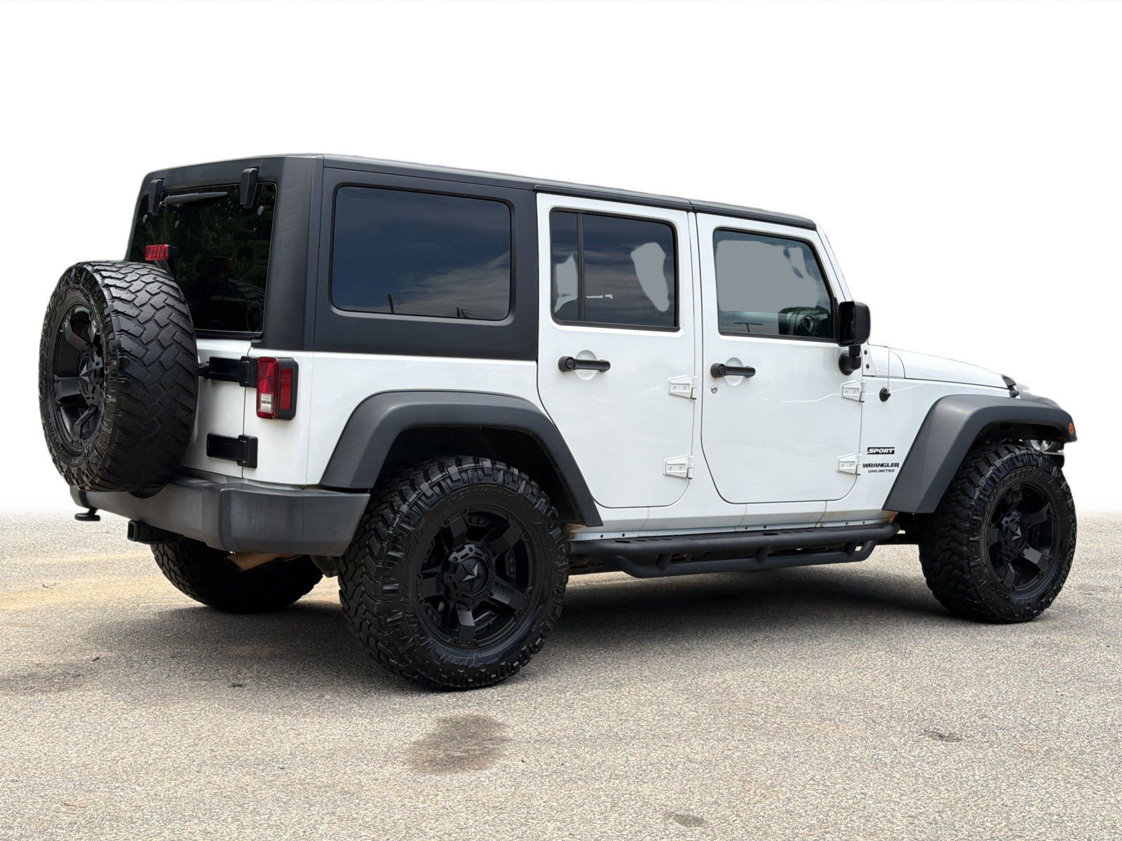 Used 2017 Bright White Clearcoat Jeep Sport image 19