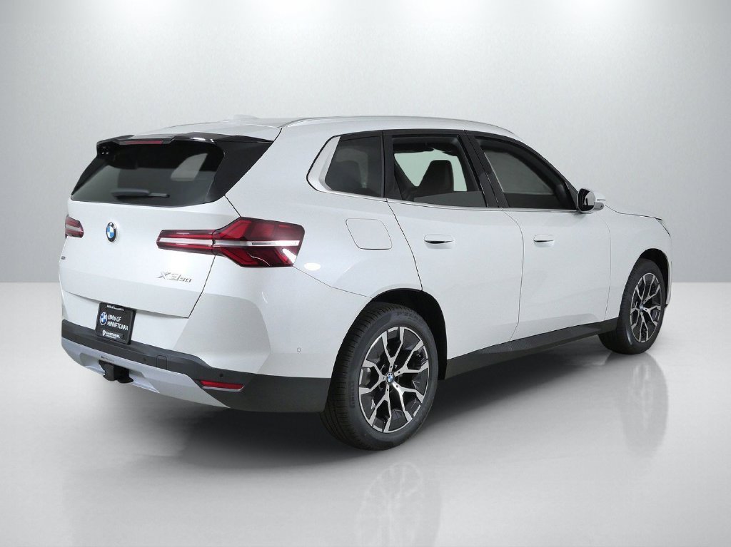 New 2026 Mineral White Metallic BMW 30 xDrive image 9
