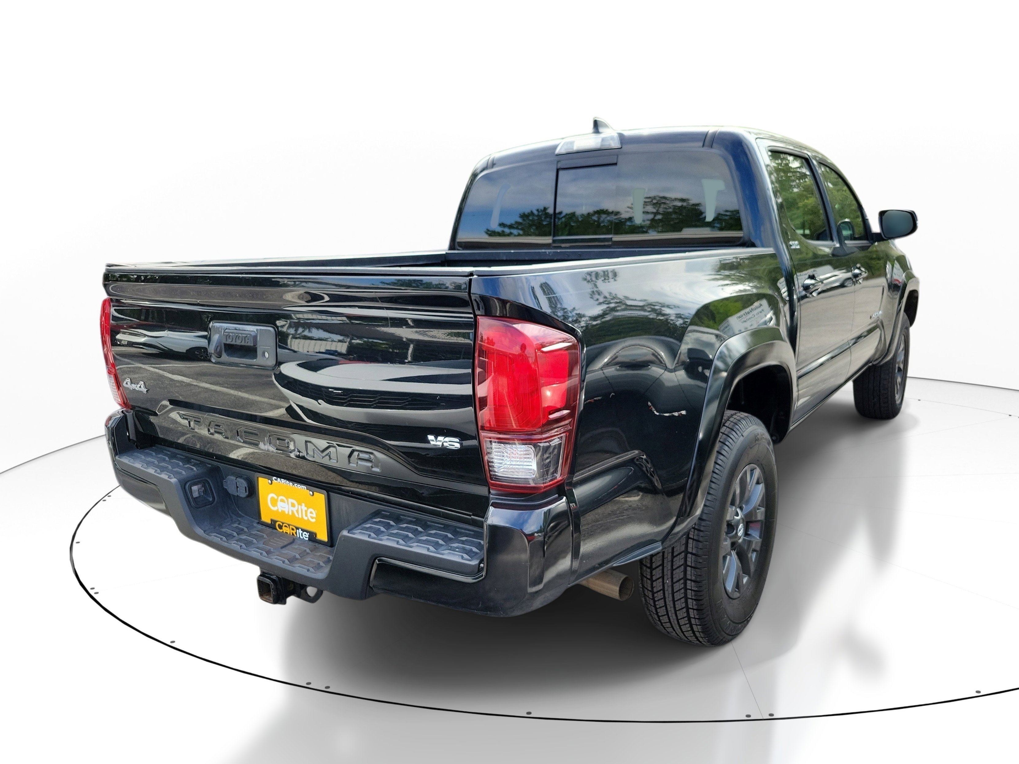 Used 2022 Midnight Black Metallic Toyota SR5 image 4