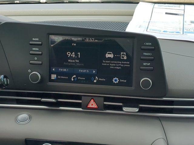 New 2025 White Hyundai SEL Sport image 17