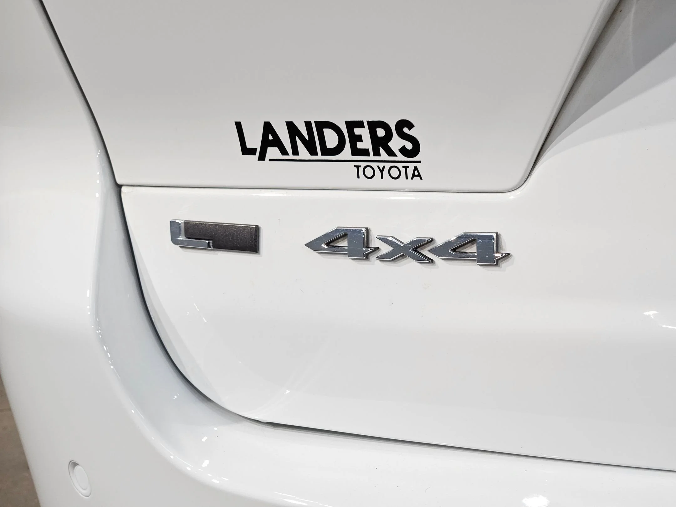 Used 2021 Bright White Clearcoat Jeep Overland image 40