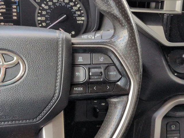 Used 2022  Toyota SR5 image 21