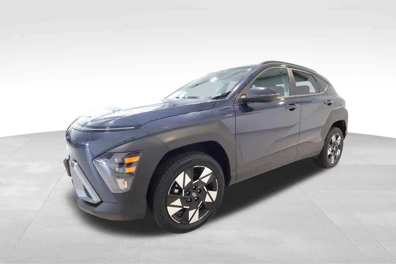 Used 2025 Blue Hyundai SEL image 8