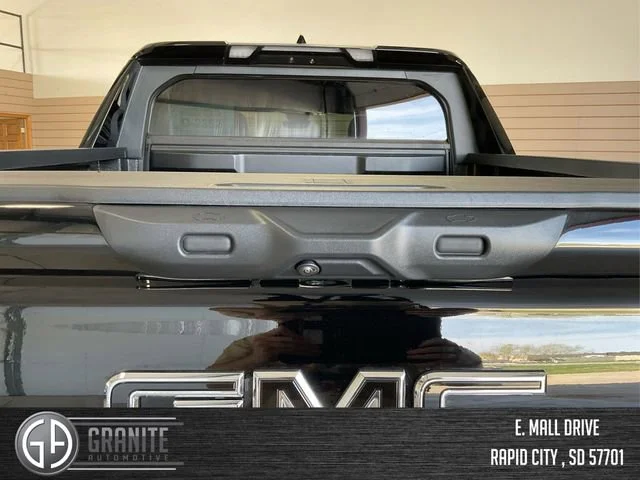2025 GMC Sierra EV Denali - Photo 14