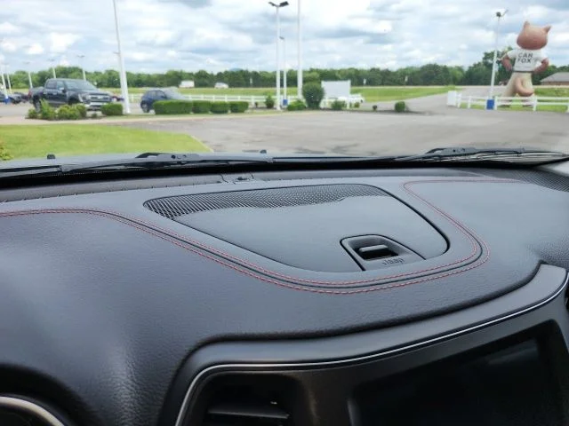 Used 2019 Crystal Metallic Jeep Trailhawk image 31