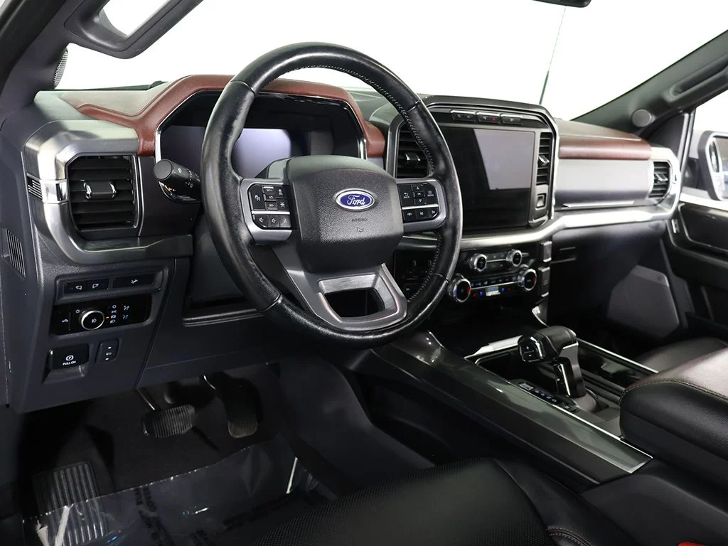 Used 2023 Avalanche Gray Ford Lariat image 33