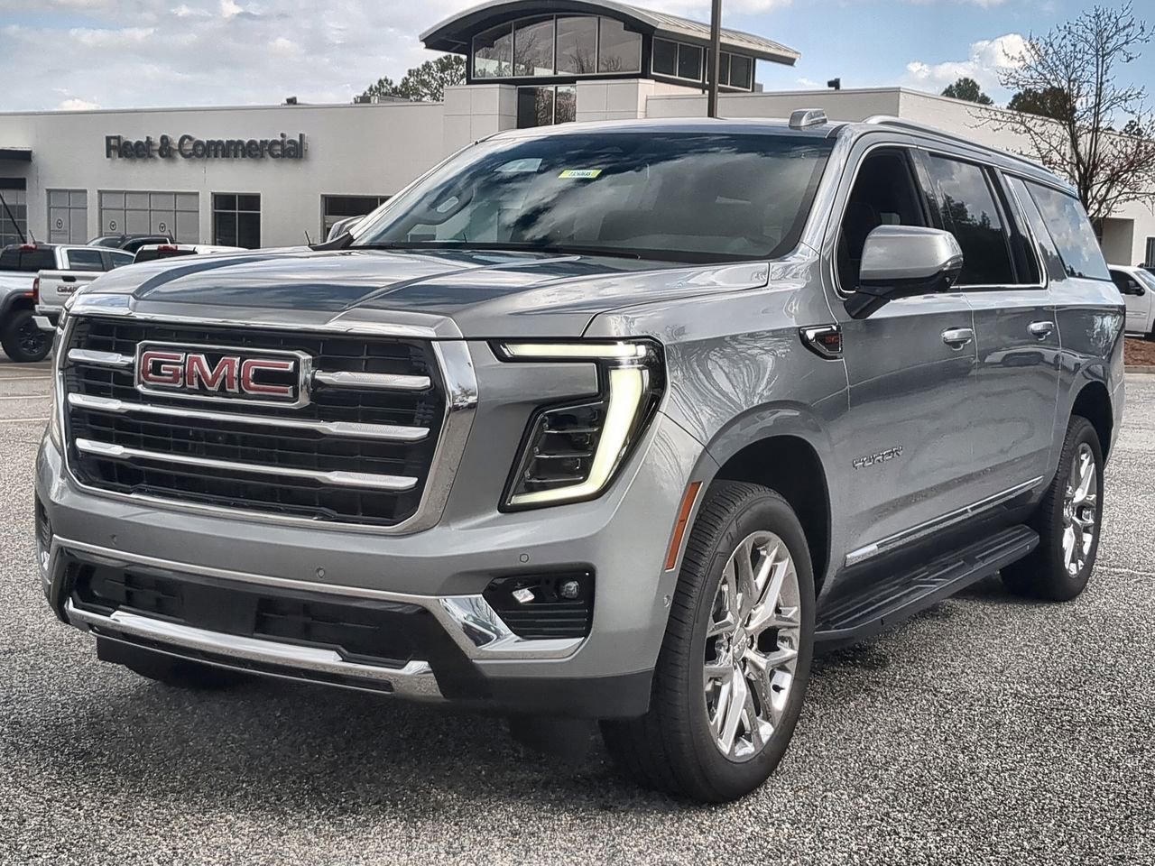 New 2026 Sterling Metallic GMC Elevation image 4