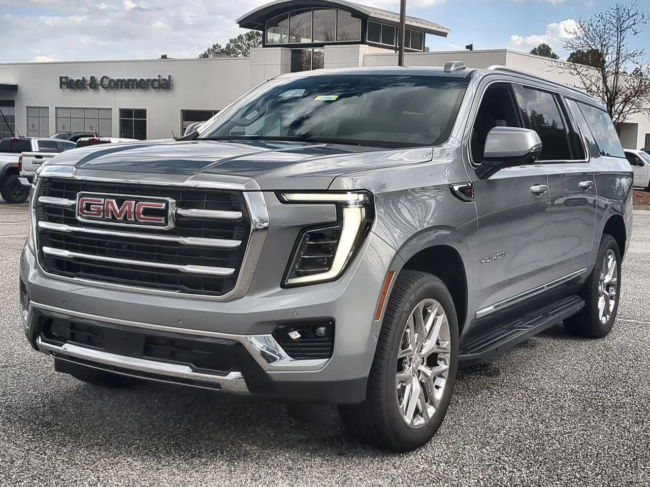 New 2026 Sterling Metallic GMC Elevation image 4