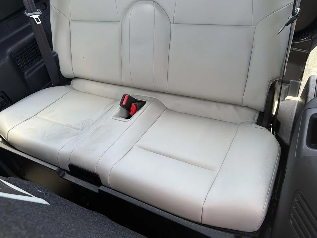 Used 2023 Mercury Gray Metallic Mitsubishi SEL image 36