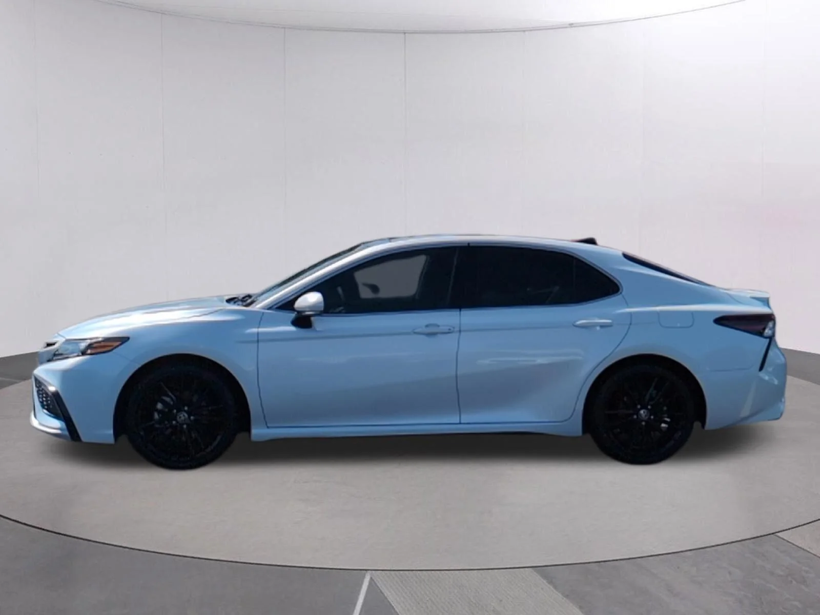Used 2023 Wind Chill Pearl Toyota XSE image 2