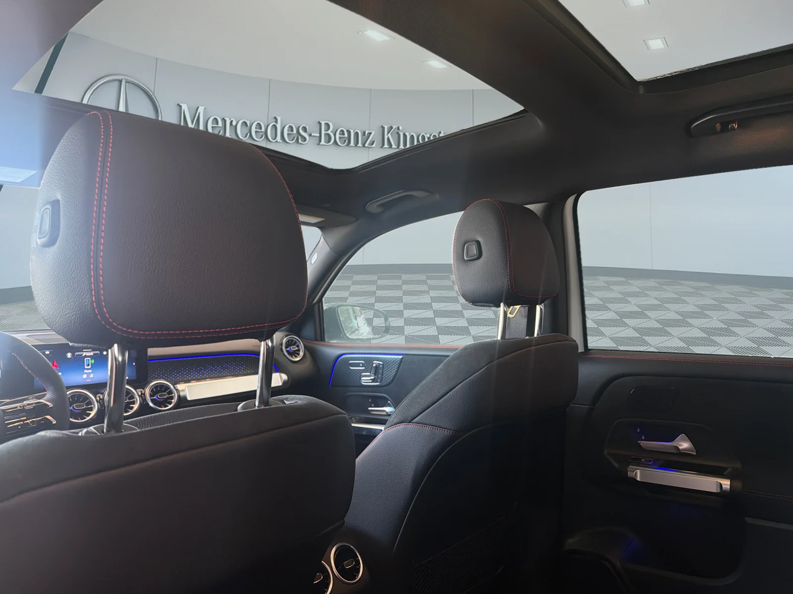 New 2026 White Mercedes-Benz Glb 250 4matic Suv image 17