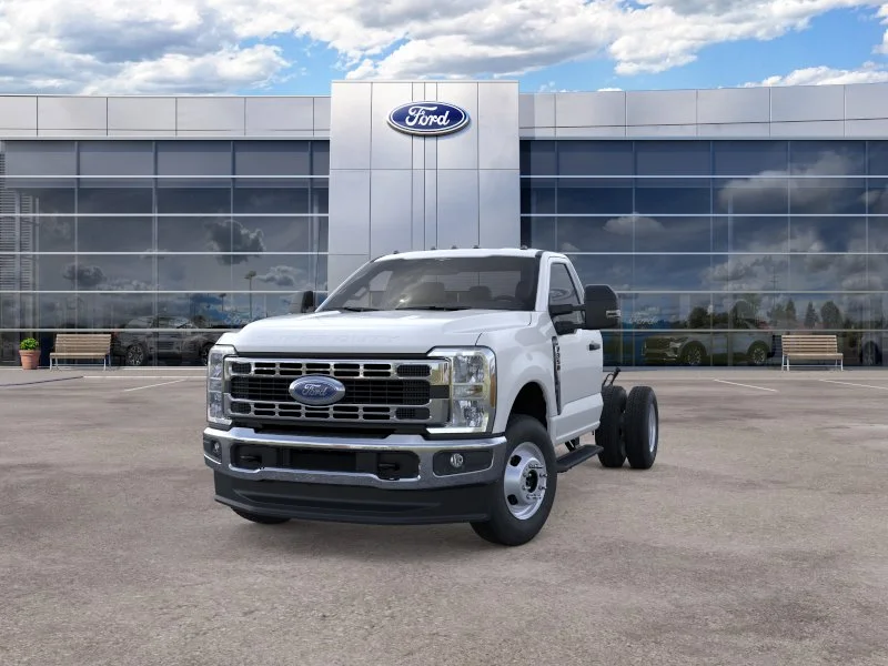 New 2026 Oxford White Ford F-350® XL image 25