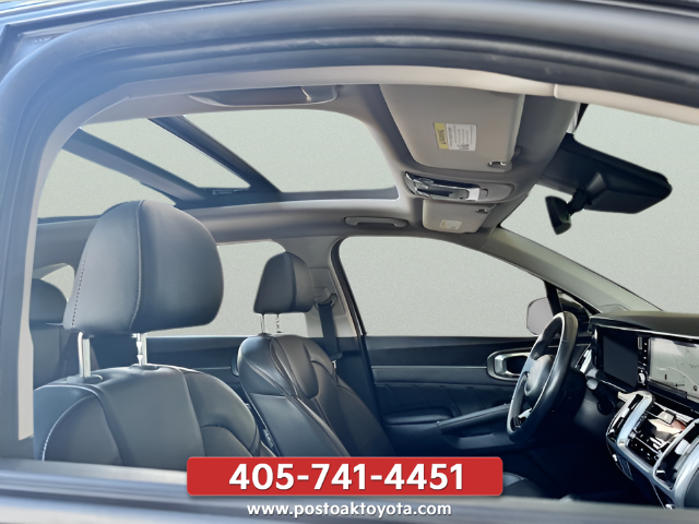 Used 2023 Silver Kia SX image 36