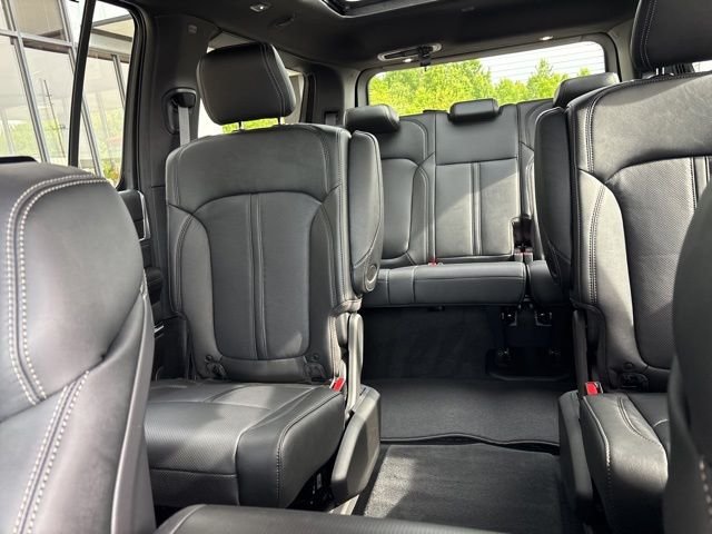 New 2026 Bright White Clear-Coat Exterior Paint Jeep Summit Obsidian image 17