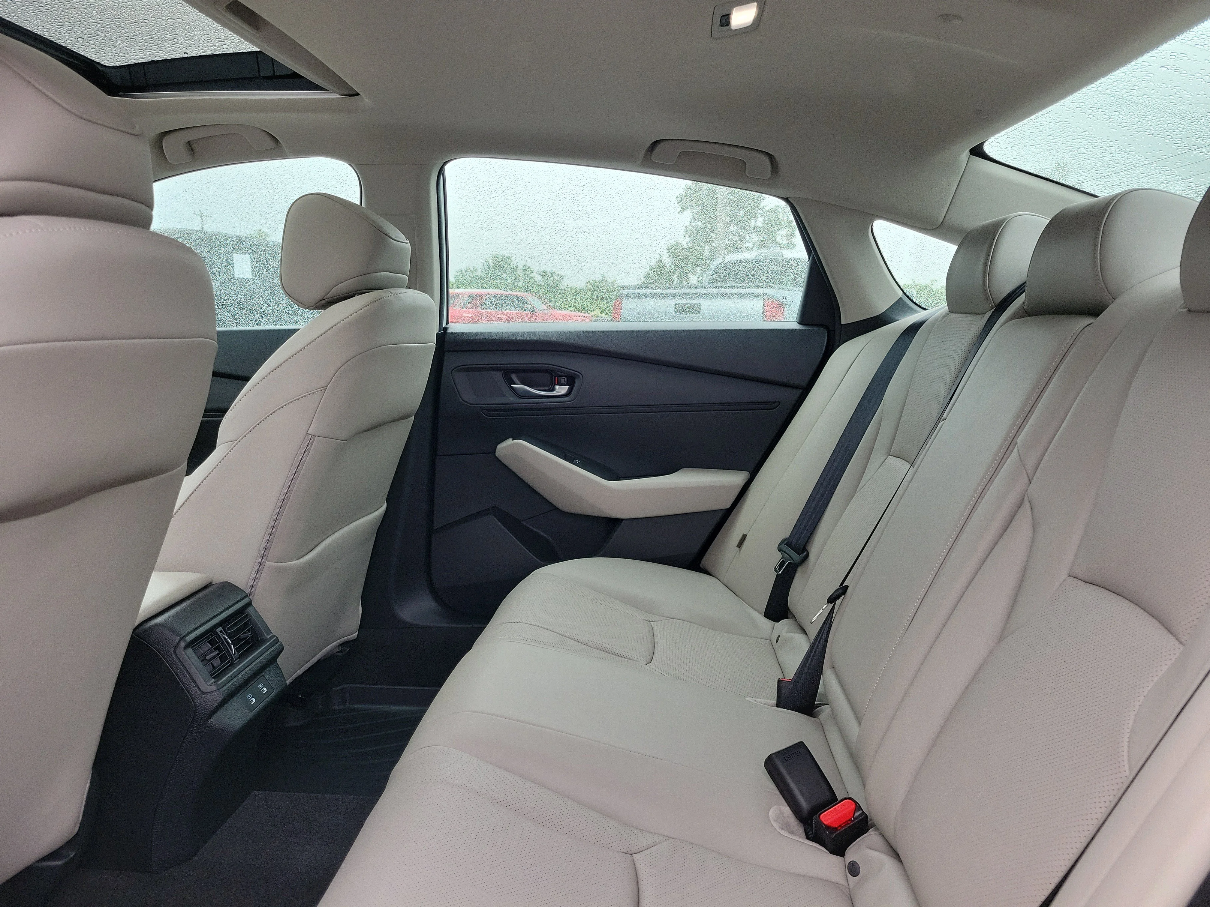 Used 2025 WHITE Honda EX-L image 11