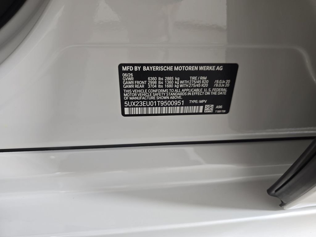 New 2026 Mineral White Metallic BMW xDrive40i image 31