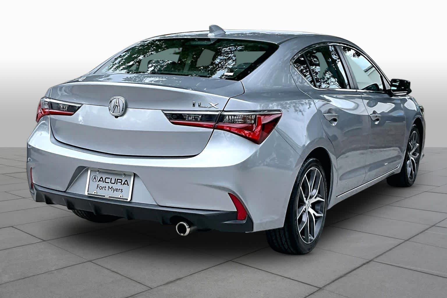 Used 2020 Lunar Silver Metallic Acura w/Premium Pkg image 13