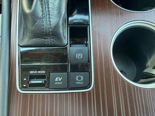 Certified Used 2021 BLIZZARD PEARL Toyota  image 20