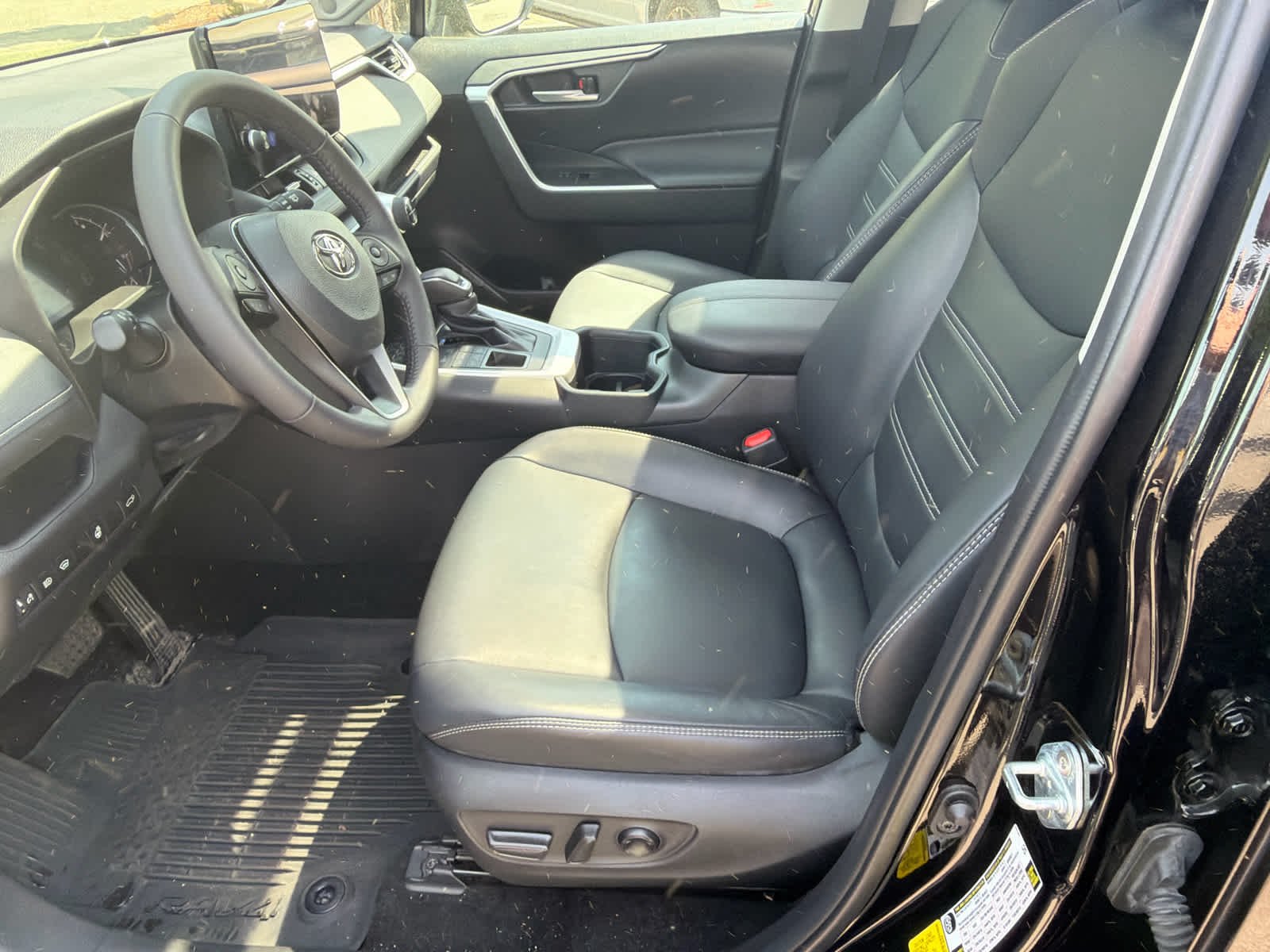 Used 2024 Midnight Black Metallic Toyota XLE Premium image 12
