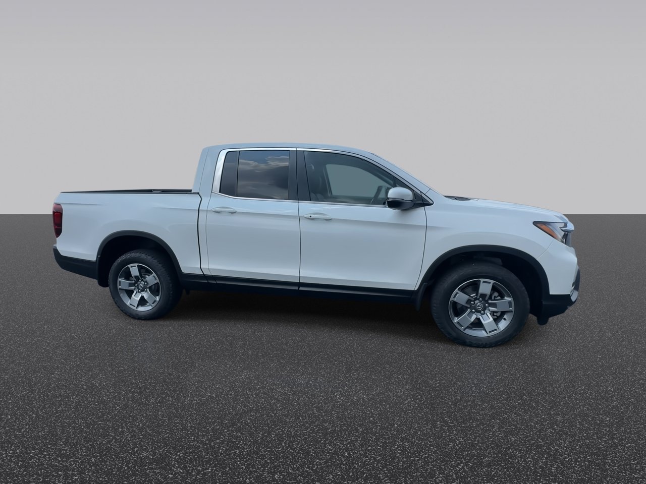New 2026 Platinum White Pearl Honda RTL AWD image 9