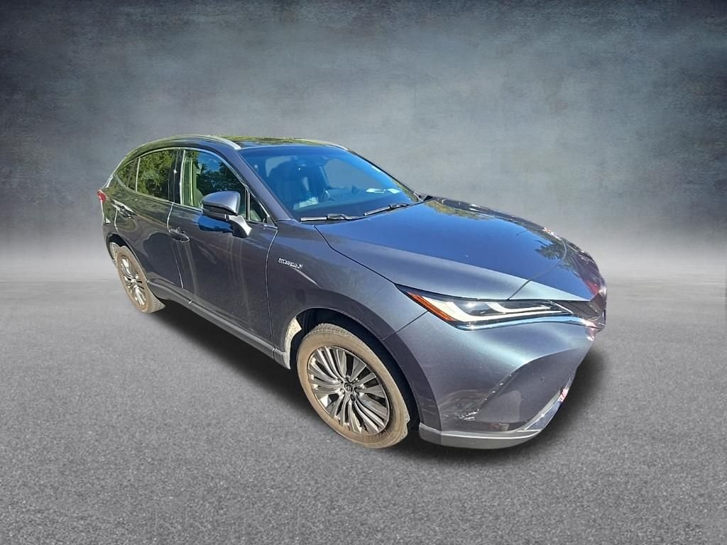Used 2021 Coastal Gray Toyota XLE image 9