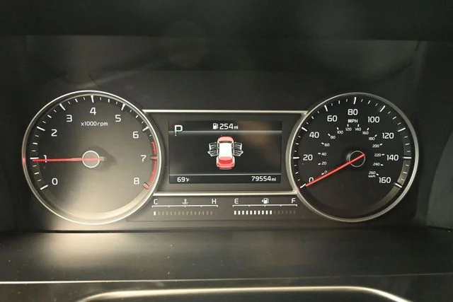 2023 Kia Sorento LX - Photo 29