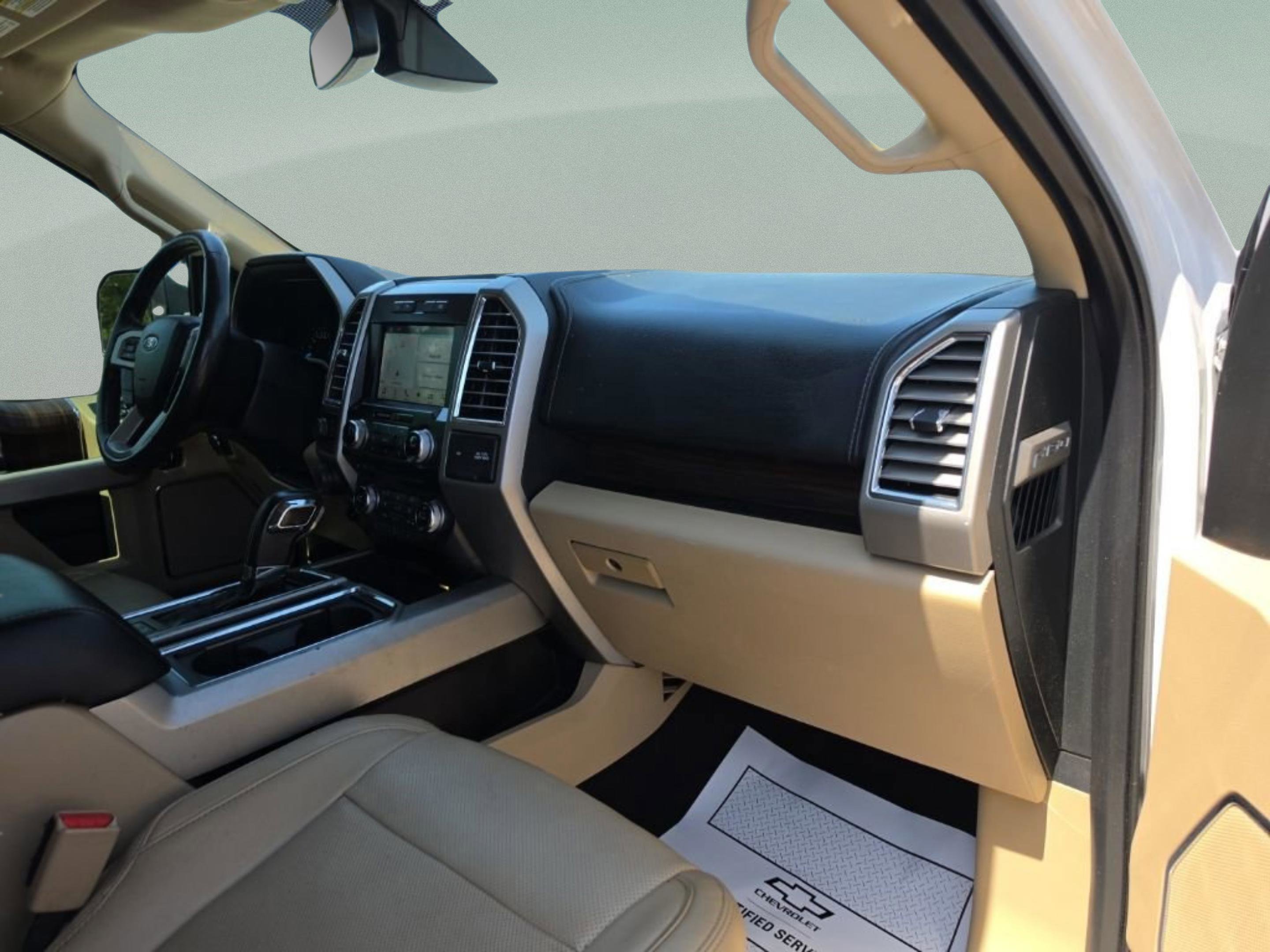 Used 2016 White Ford LARIAT image 25