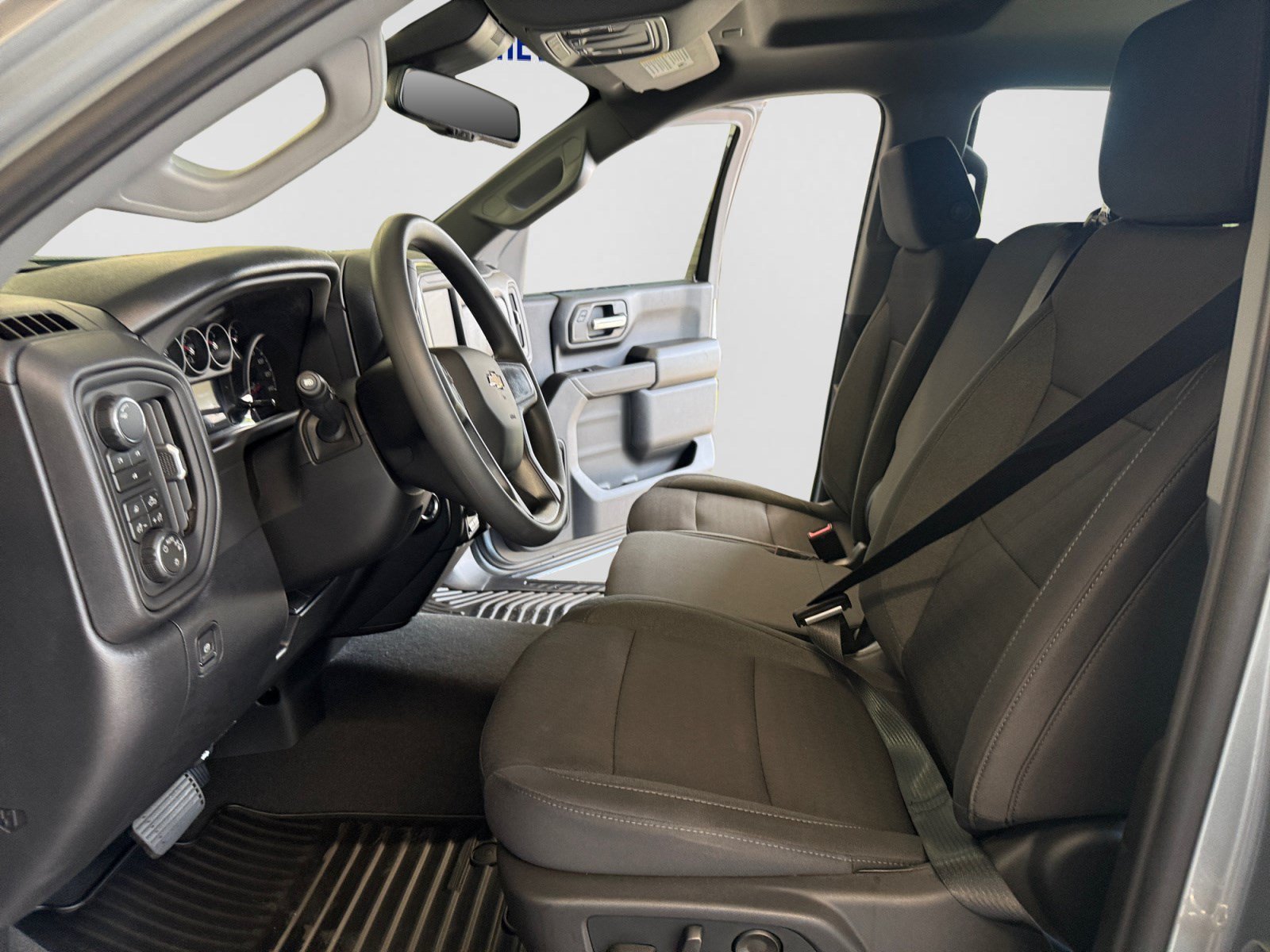 2026 Chevrolet Silverado 2500 HD Custom - Photo 9