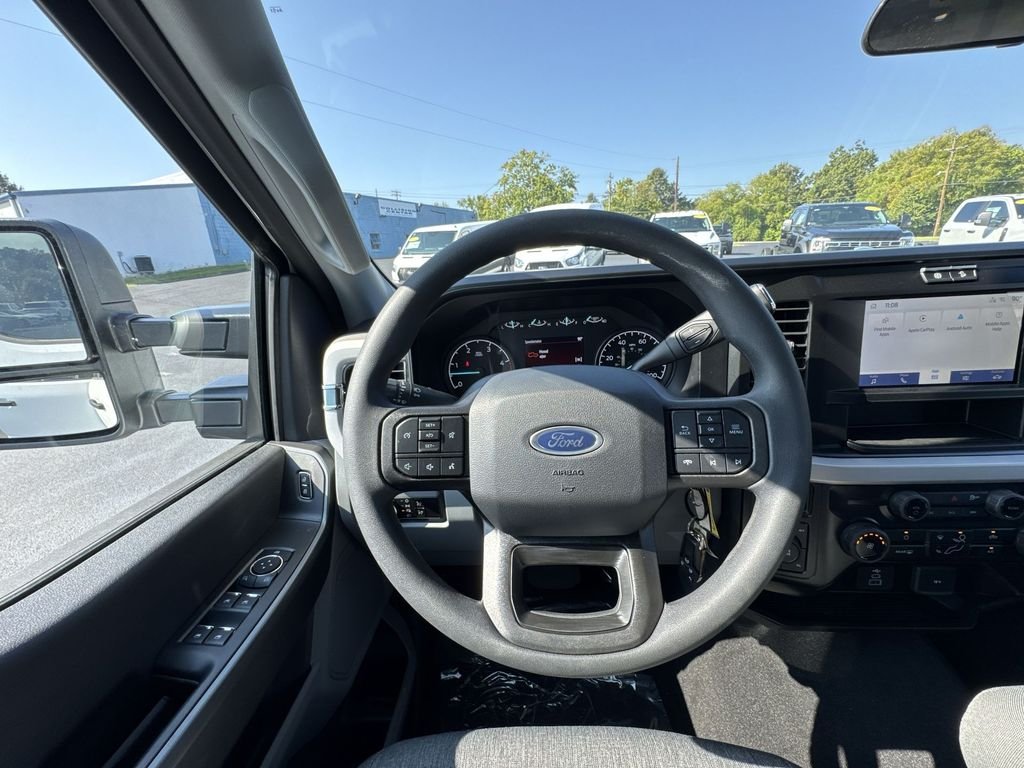 New 2026 Oxford White Ford F-350® XL image 29
