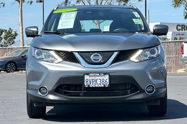 Used 2019 Gun Metallic Nissan SV image 9